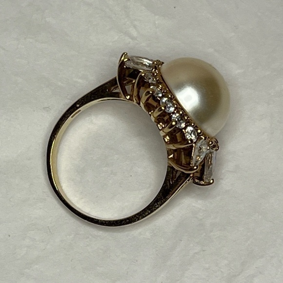 VINTAGE Pearl bead and crystal cocktail ring - Picture 2 of 4